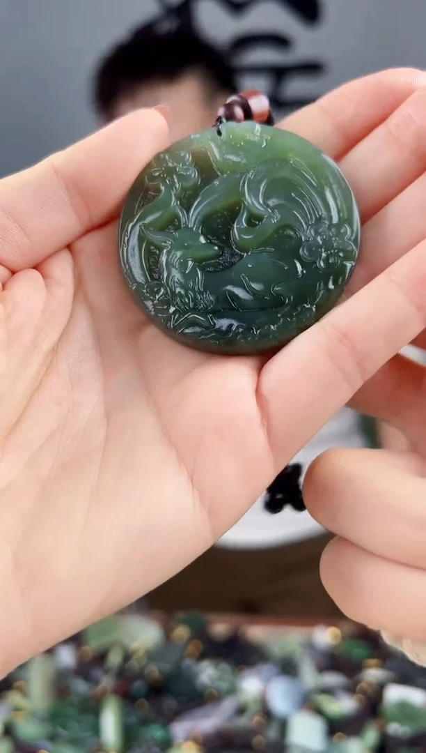 未镶嵌和田玉挂件拍一发一，多样性发货
