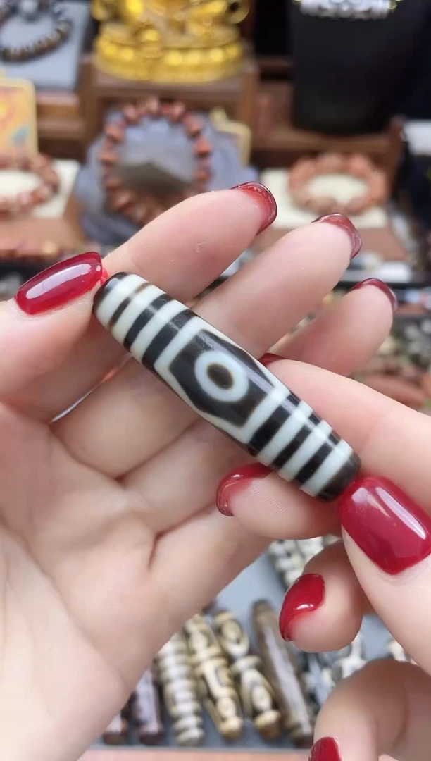 玛瑙/玉髓散珠聚缘宝盖三