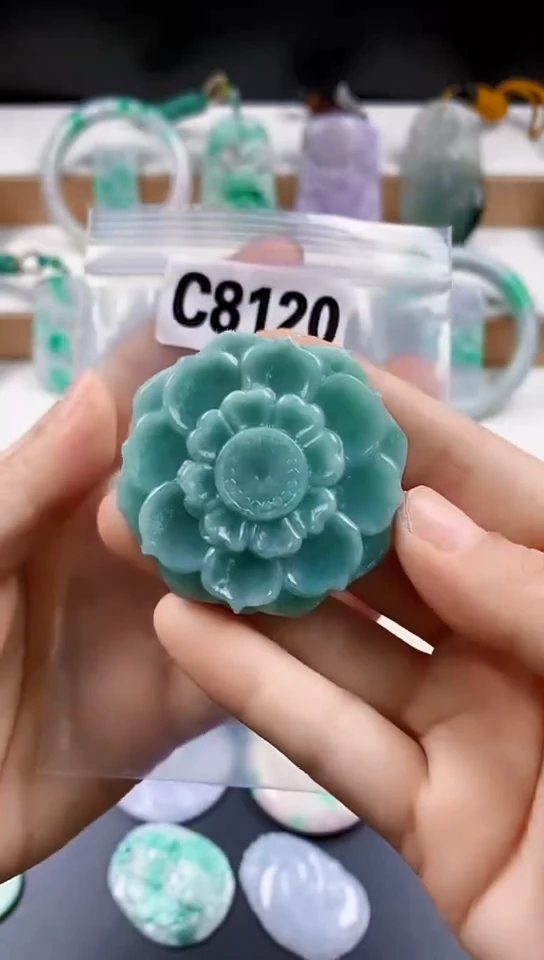 颈饰未镶嵌翡翠天然翡翠吊坠挂件