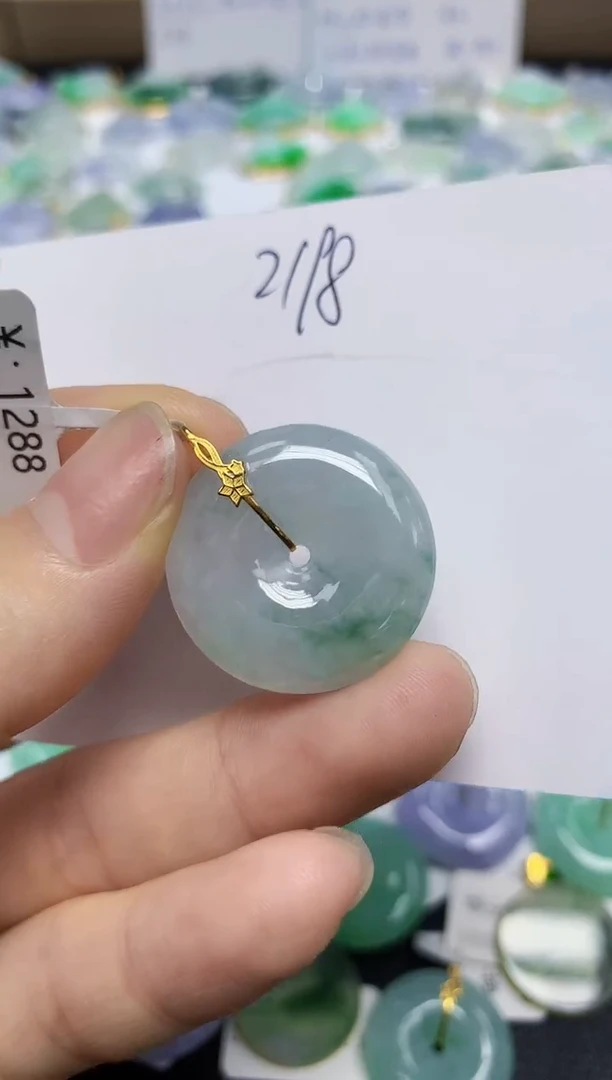 翡翠18K金镶嵌颈饰天然缅甸翡翠A货