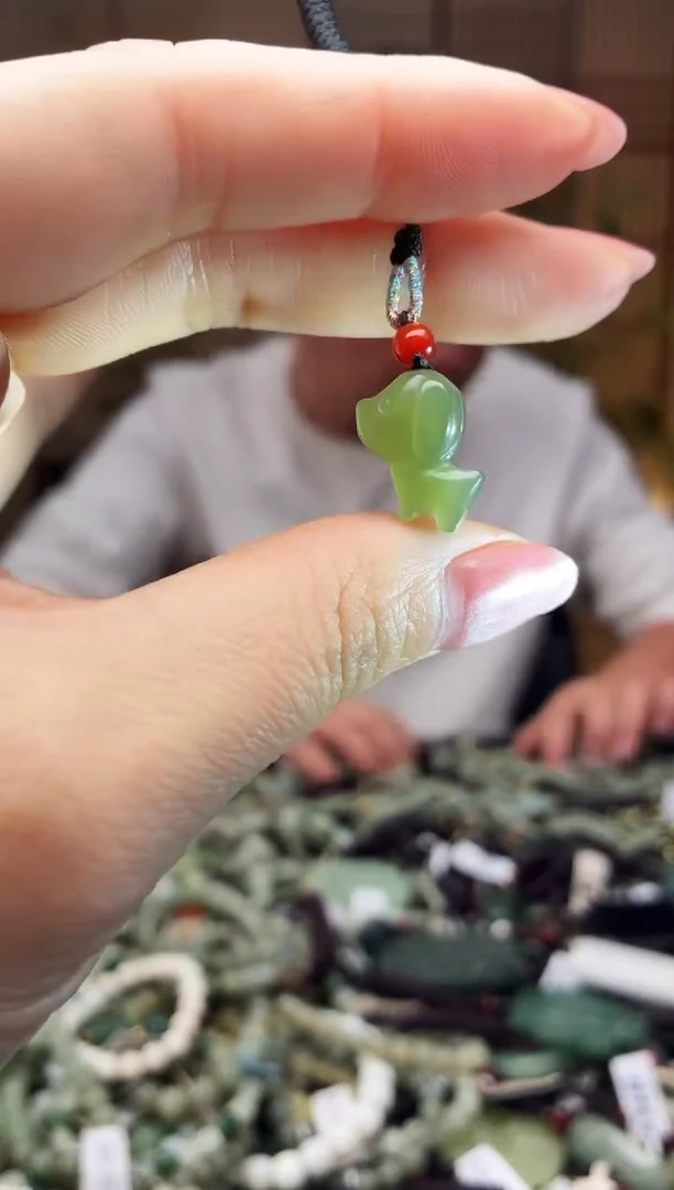 颈饰未镶嵌和田玉多样性发货，拍一发一