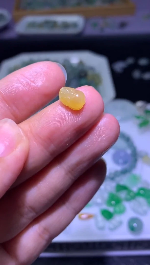 未镶嵌定制翡翠毛货