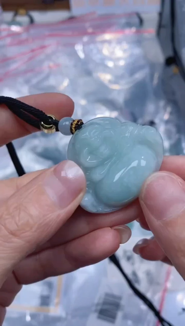 颈饰未镶嵌翡翠吊坠