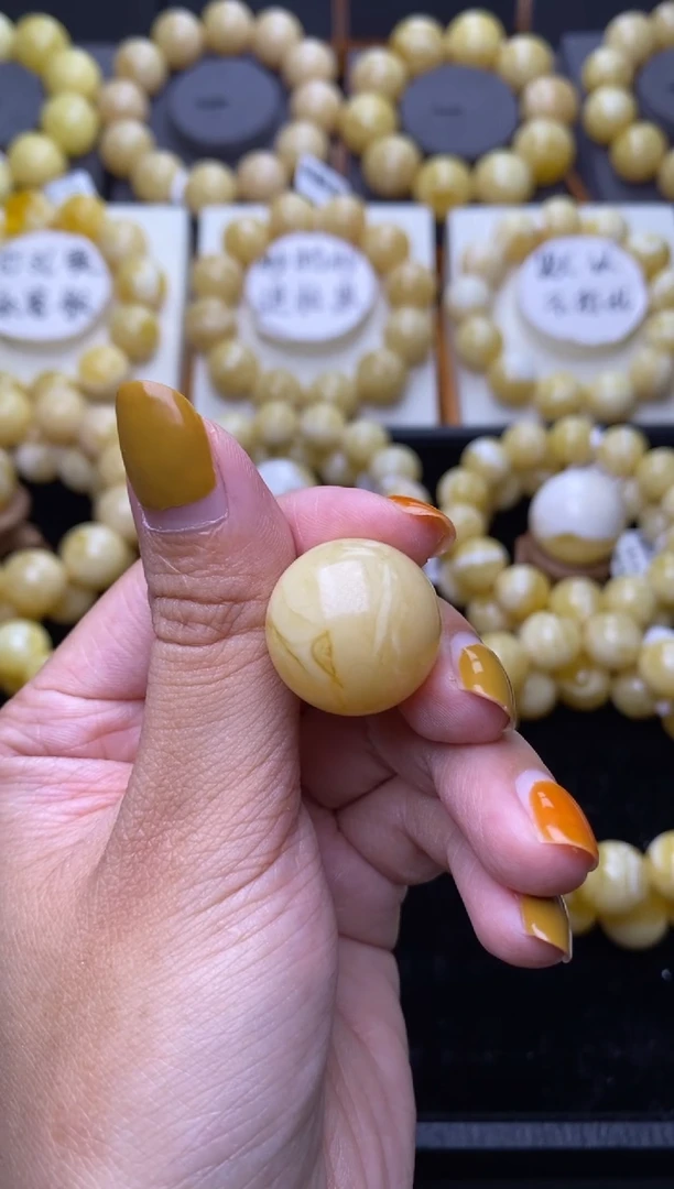 裸石琥珀未镶嵌 大小姐珠宝21