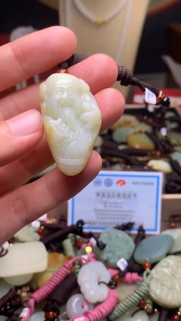 颈饰未镶嵌和田玉新疆料青海料清水和田玉吊坠