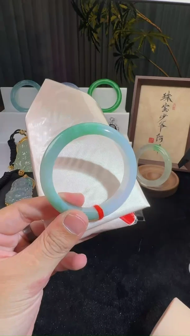 未镶嵌定制翡翠4063毛货不退不换 53-54圈