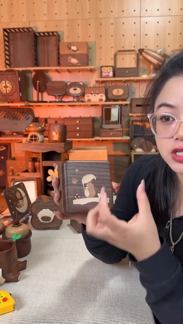 木北美黑胡桃单层龙猫首饰盒