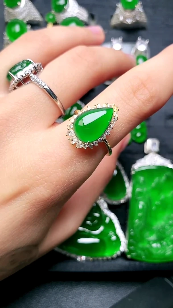 【闪购商品】翡翠戒指未镶嵌水滴女戒