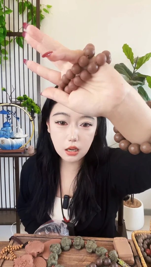 泥塑息肌手串一个