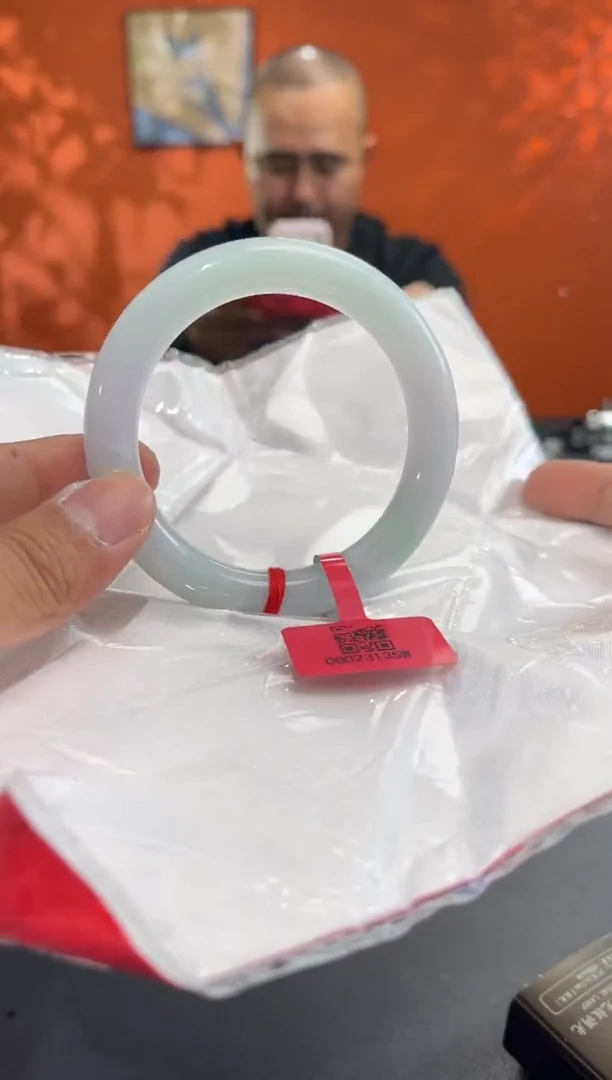 未镶嵌手镯翡翠16