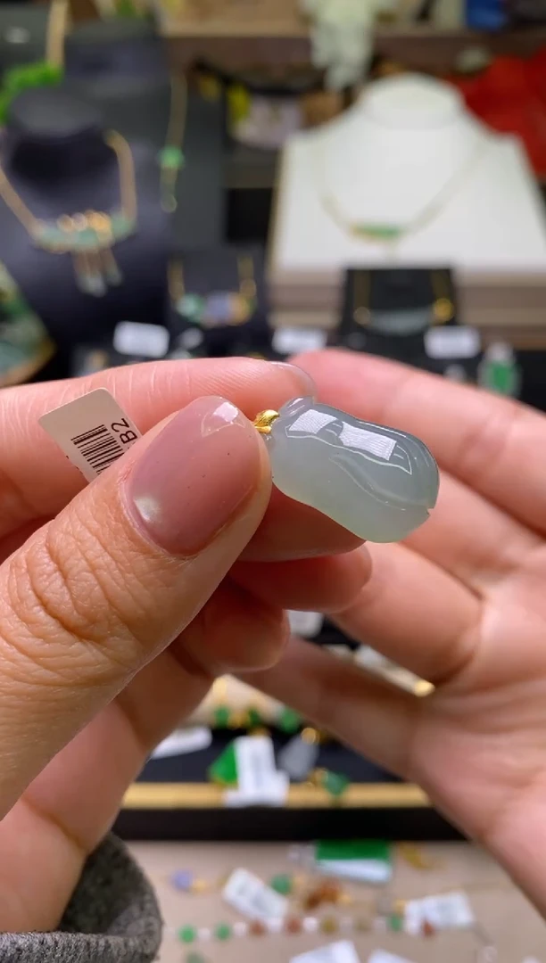【闪购商品】翡翠颈饰18K金镶嵌净货17958