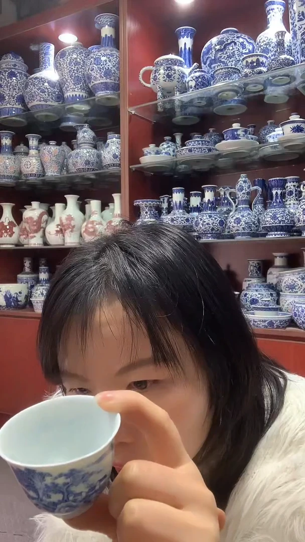 张*景德镇山水杯