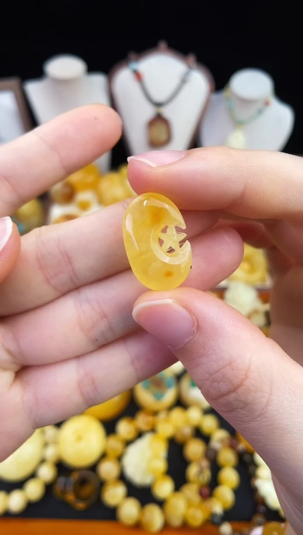 琥珀未镶嵌珠宝奇石柒月