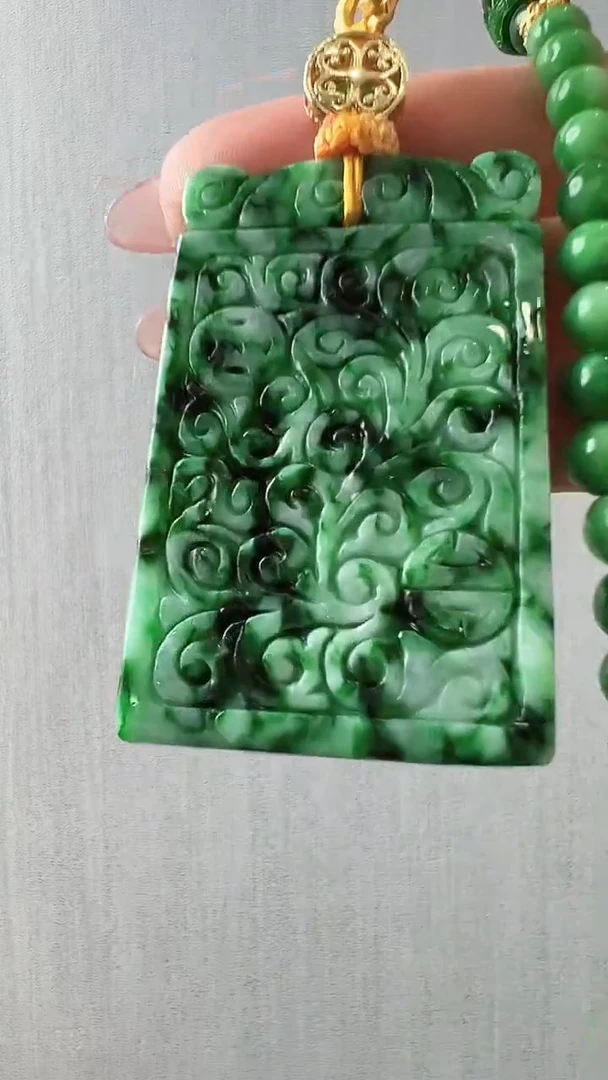 颈饰未镶嵌翡翠无事牌