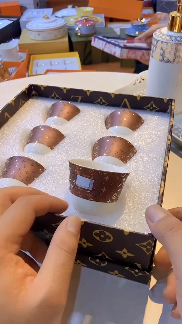 鸿辉家品牌瓷器，京东包邮！