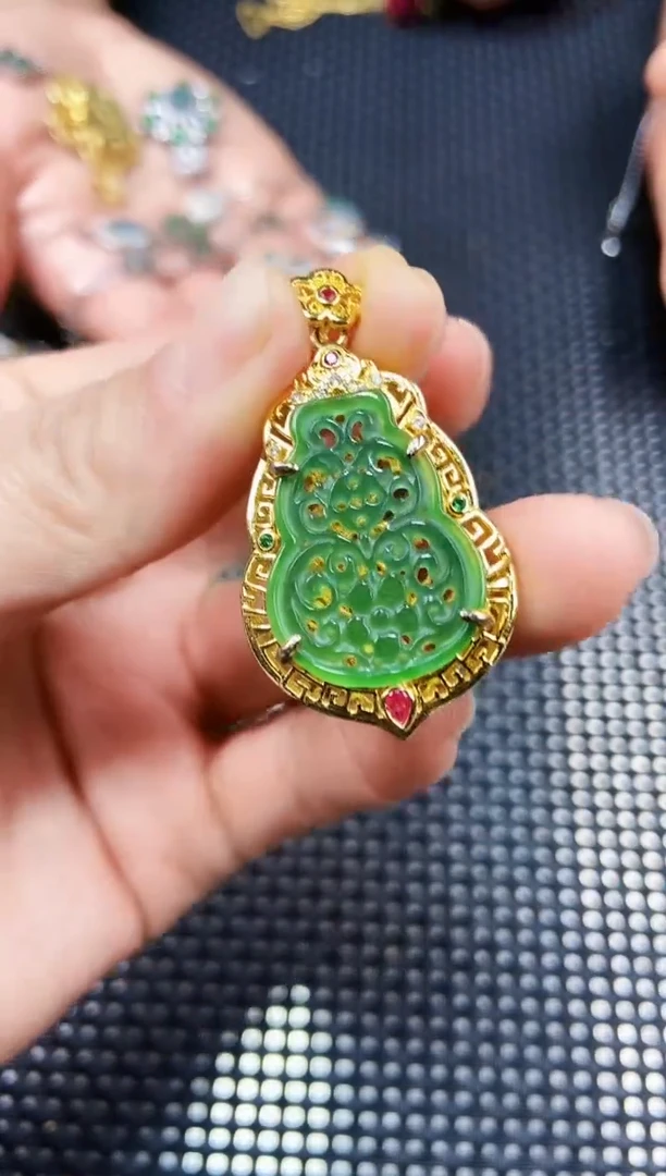 【闪购商品】翡翠吊坠(不含链)未镶嵌111111111