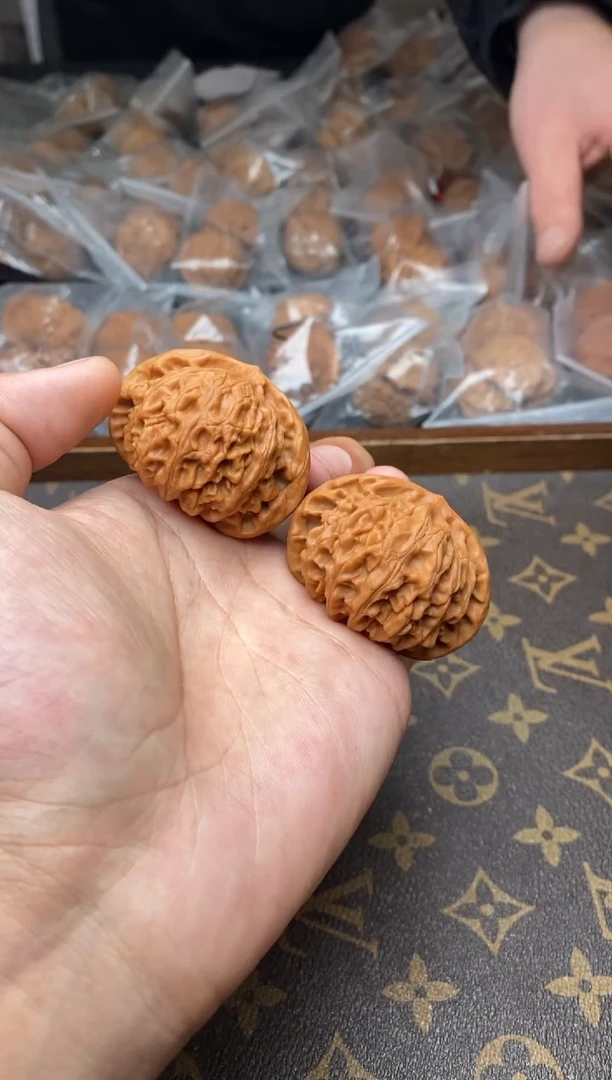 【闪购商品】文玩核桃吊坠A62号46尺宫灯