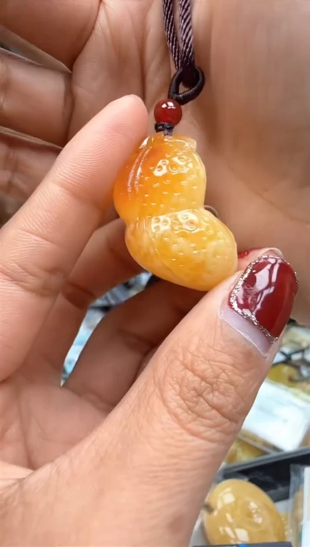 【闪购商品】琥珀裸石未镶嵌挂坠