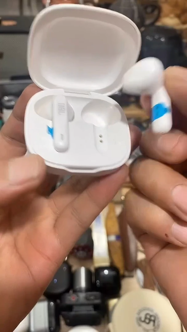 瓷片闪购商品  如图所示