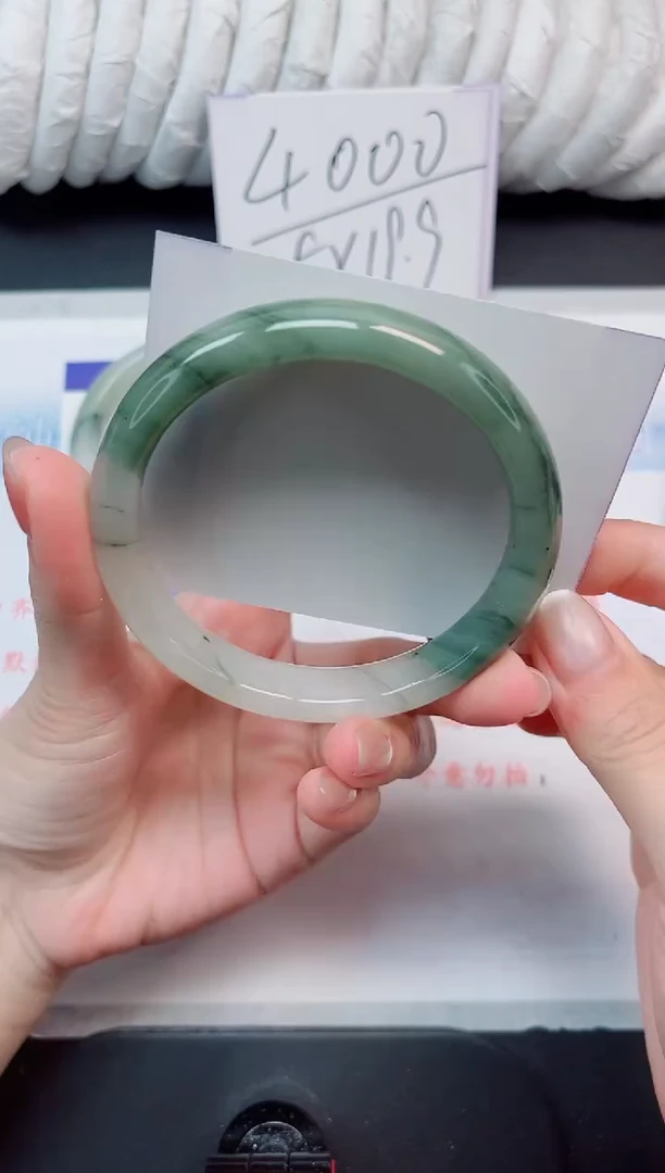 【闪购商品】石英质玉手镯未镶嵌33-64.3