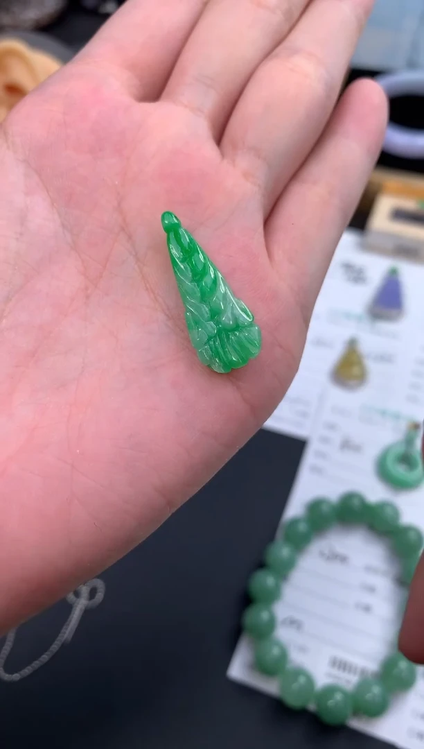 未镶嵌把件翡翠48小时鉴赏期 退货不扣服务费