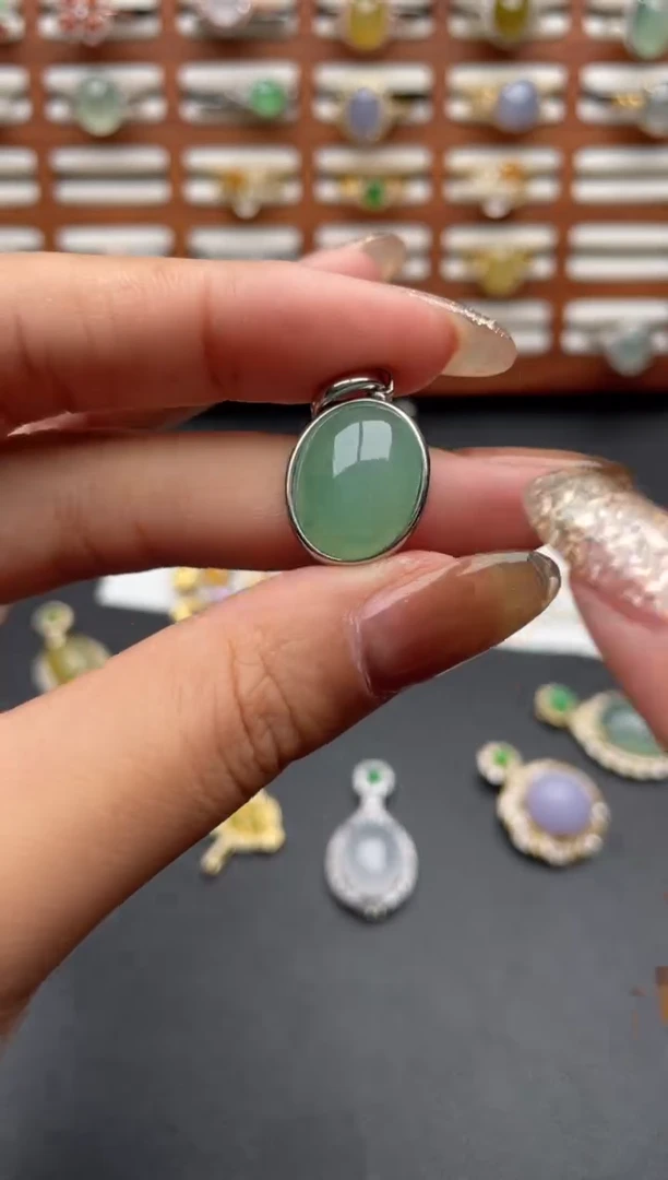 翡翠银S925镶嵌吊坠(赠链)一物一证一礼盒