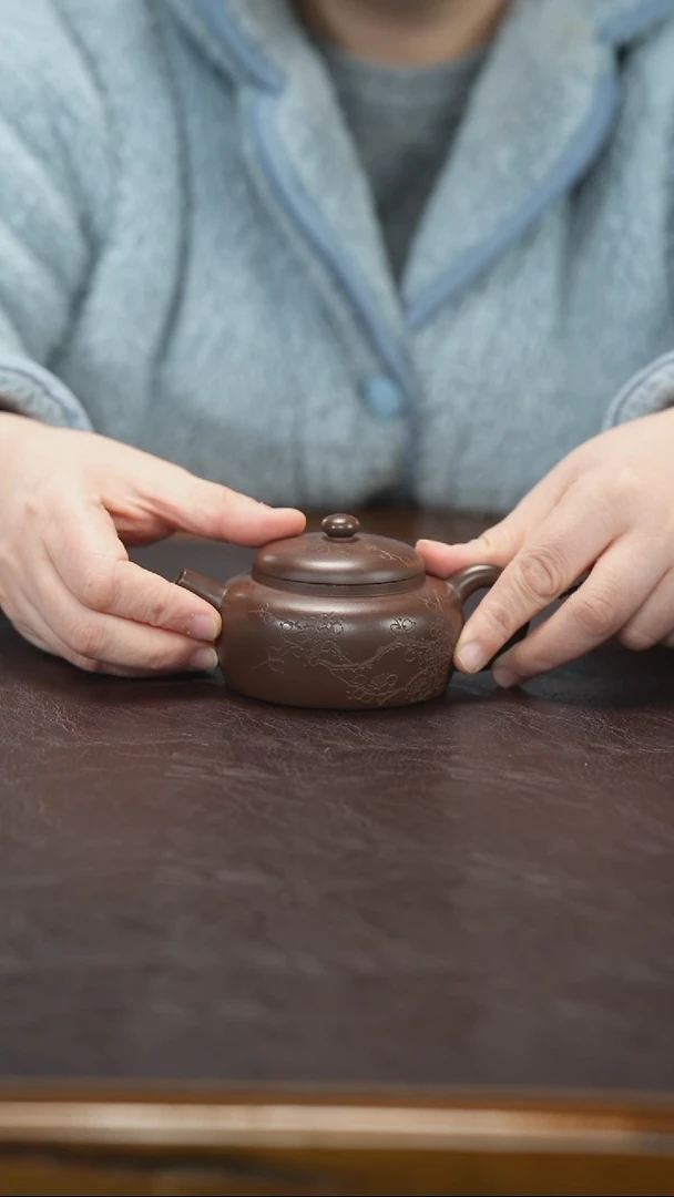 茶壶紫砂圆珠 刻绘