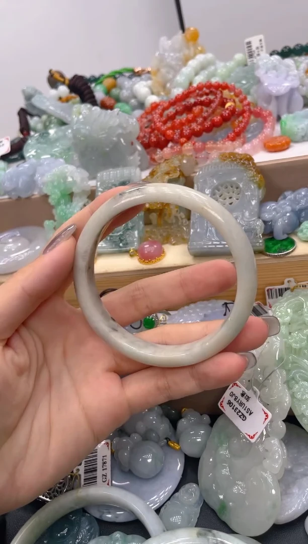 未镶嵌挂件翡翠048