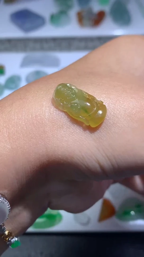 未镶嵌定制翡翠艺**雕毛货