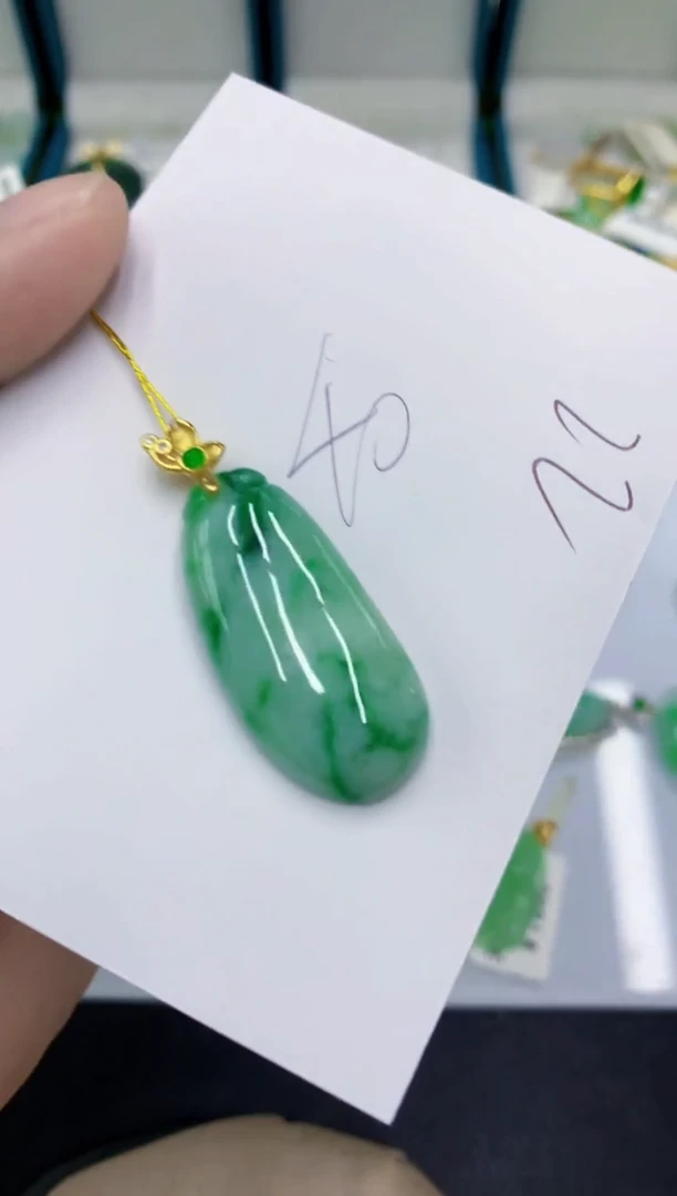 颈饰未镶嵌翡翠翡翠