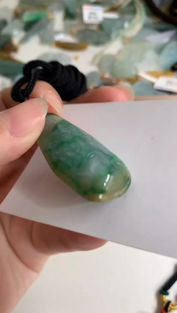 【闪购商品】翡翠颈饰未镶嵌吊坠