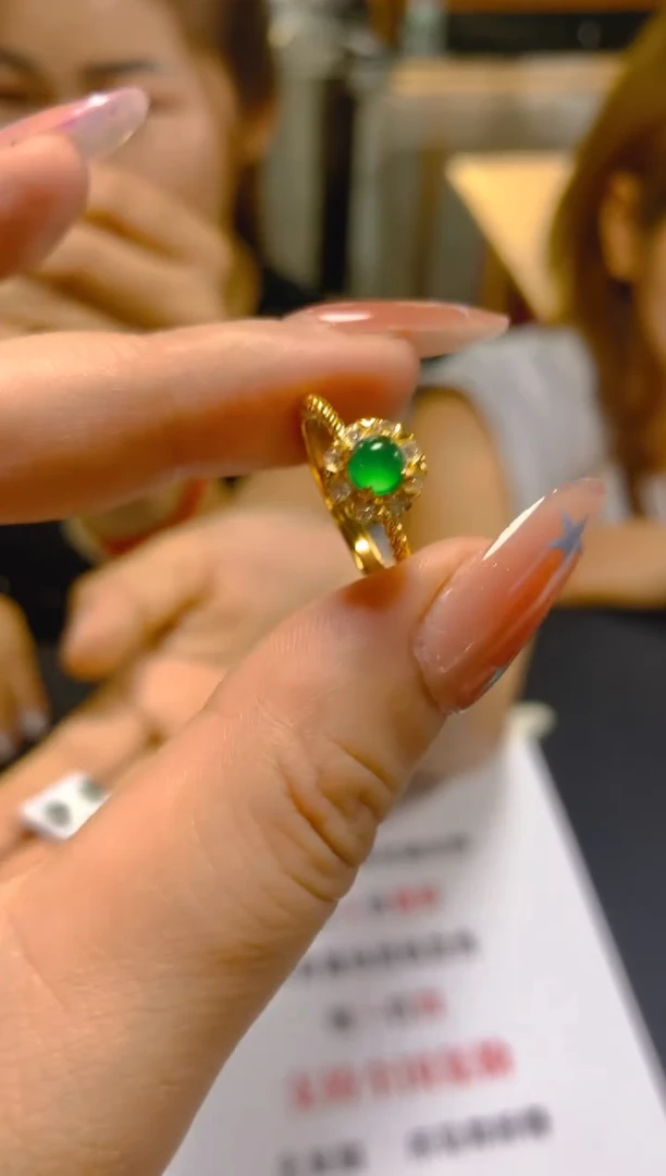 翡翠戒指未镶嵌多样性发一