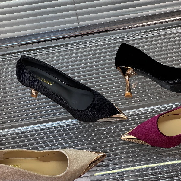 绒面软皮欧洲轻奢性感尖头防踢金属头浅口高跟鞋2025新款百搭女鞋