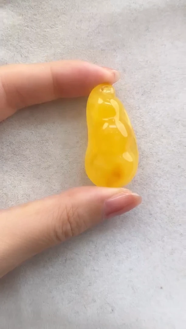 【闪购商品】琥珀裸石未镶嵌10207301-吊坠