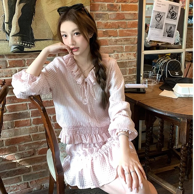 高端货~夏日炎炎防晒甜甜法式花边V领格子系带上衣荷叶半裙套装薄