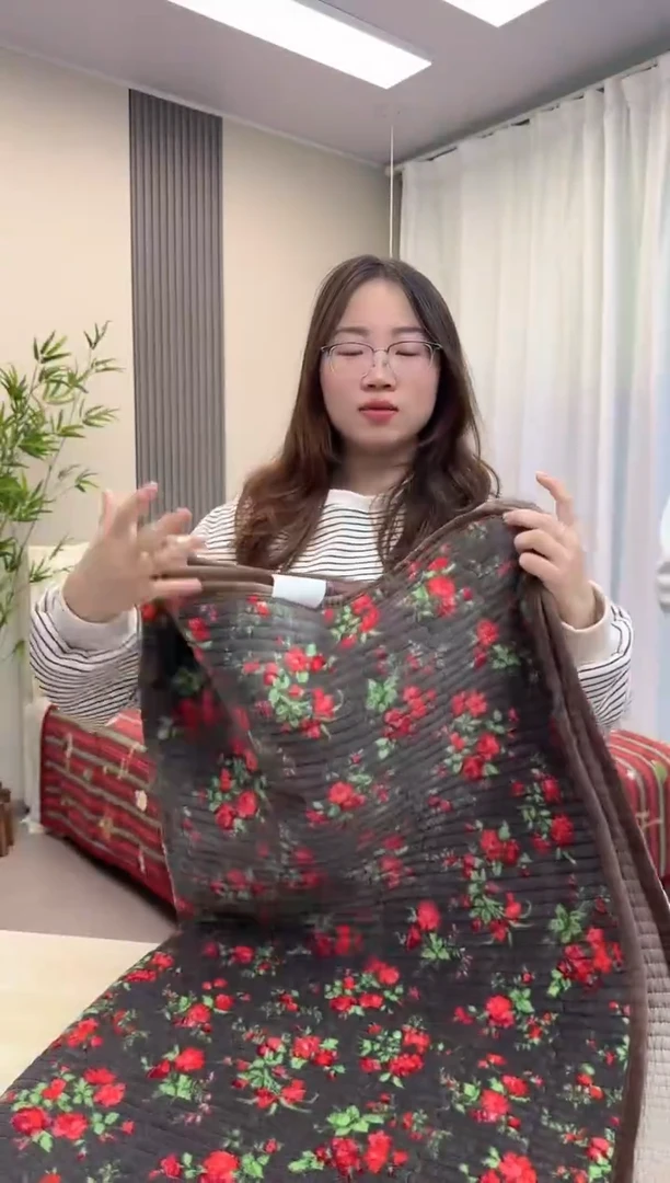宝宝绒花妖沙发垫