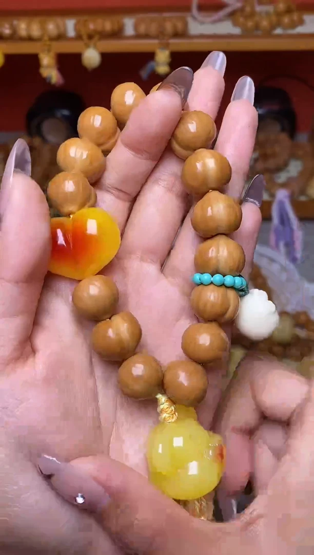 手串猴头核桃全品屁桃➕胖心熊头猫爪蓝卡黄流苏手持【5配饰款】