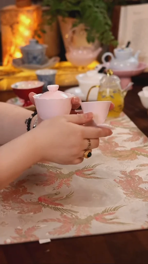 盖碗+茶杯+杯垫哈哈哈