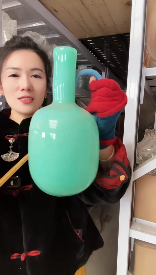 100直播玻璃花瓶