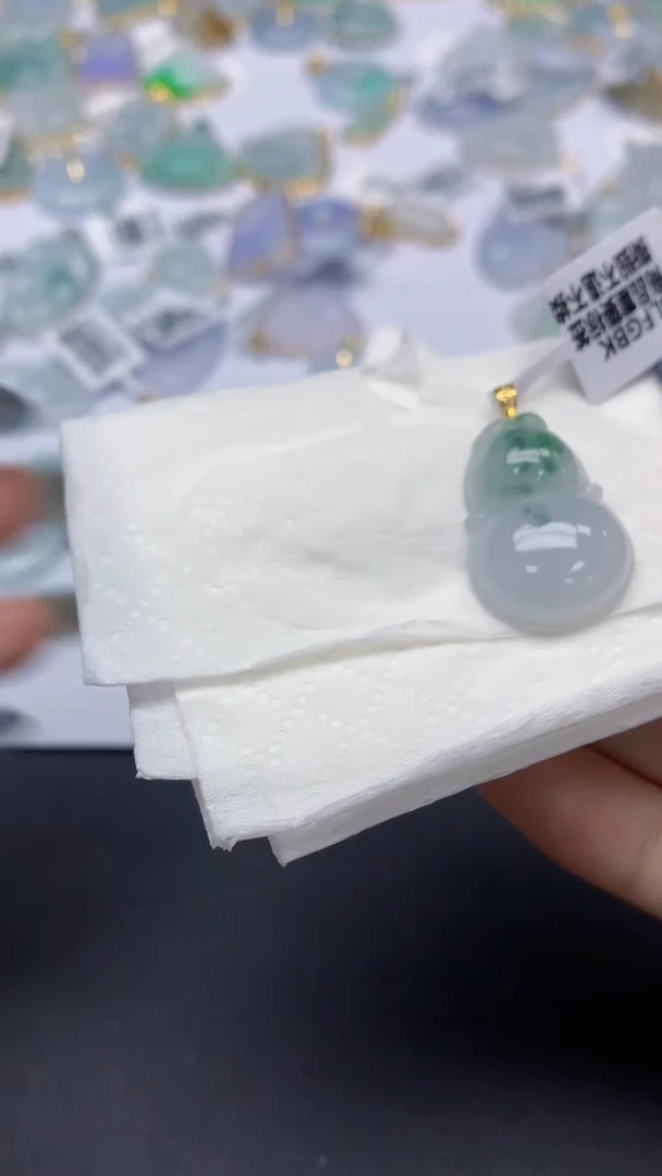 翡翠未镶嵌颈饰天然a货翡翠