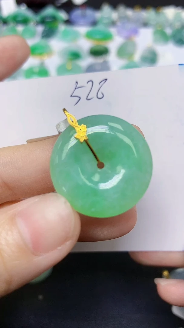 翡翠18K金镶嵌颈饰幸*天然缅甸翡翠A货