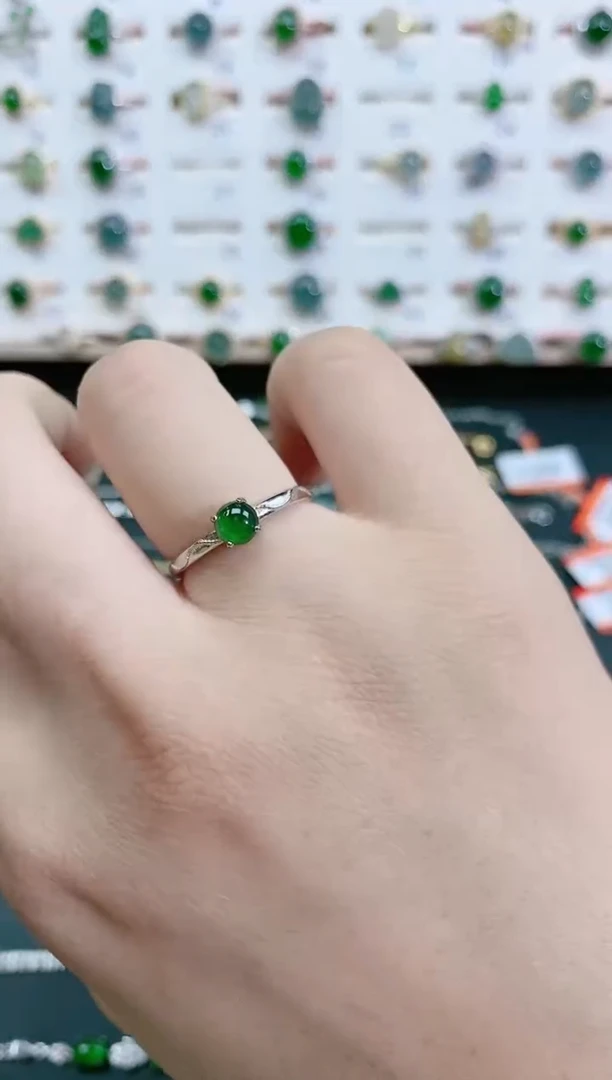 翡翠戒指银S925镶嵌天然翡翠