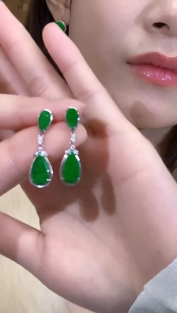 18K金镶嵌翡翠耳饰A1