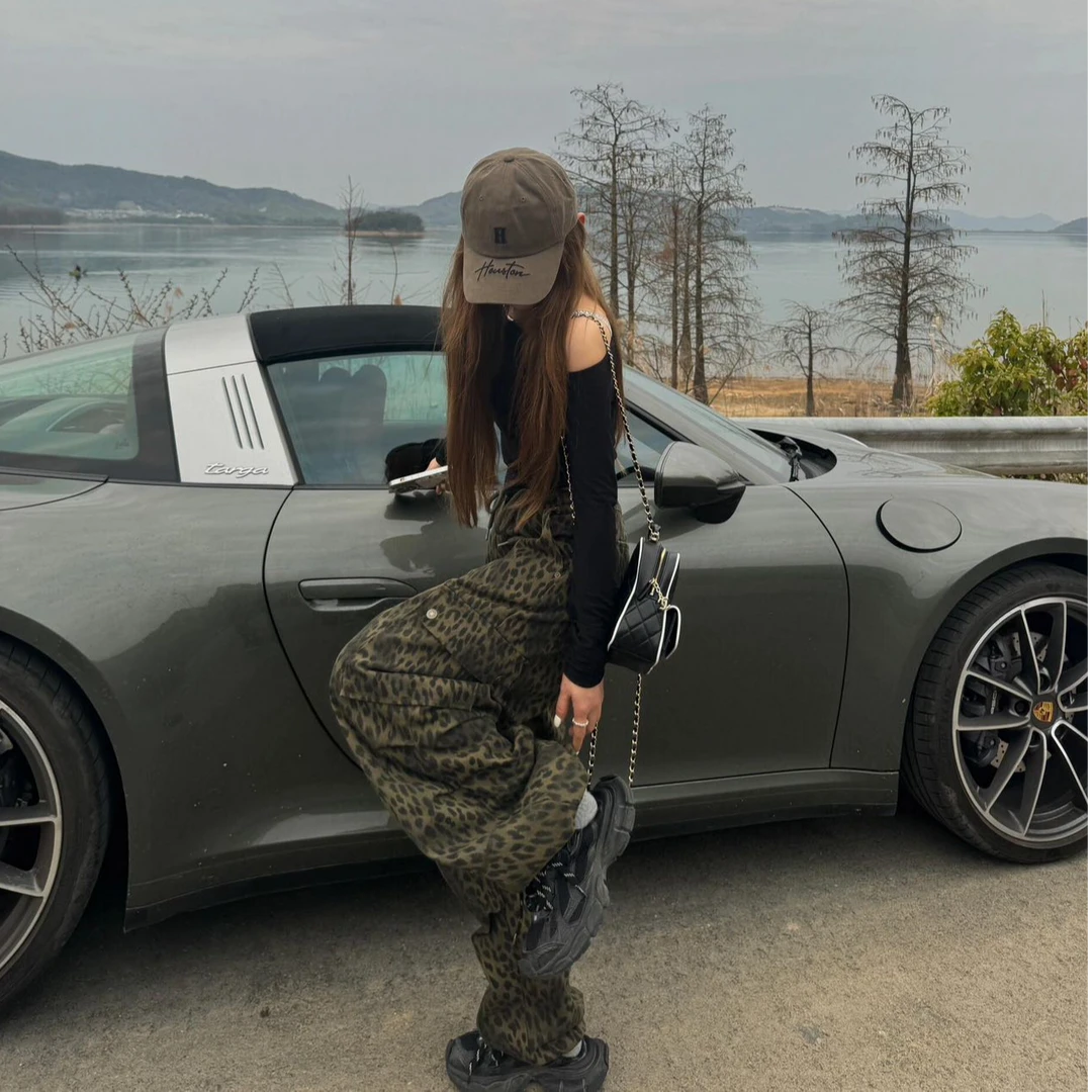 韩系纯欲性感一字肩长袖T恤女春季新款设计感黑色修身短款上衣潮