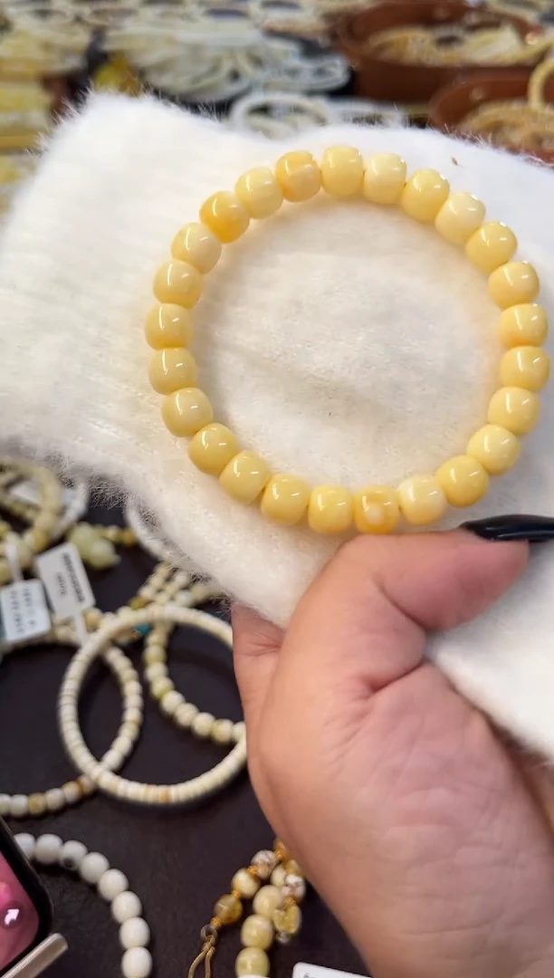 裸石蜜蜡未镶嵌安好回血