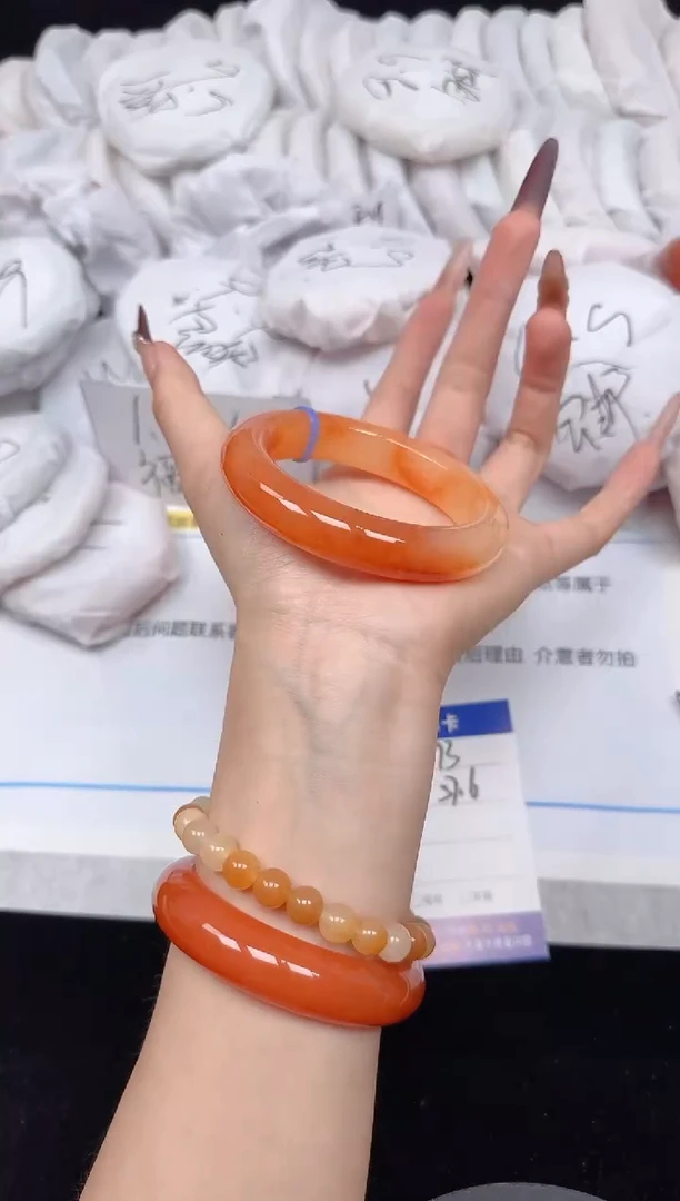 未镶嵌手镯石英质玉173/57.6