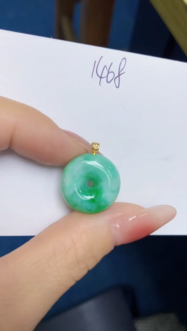 翡翠未镶嵌颈饰 天然缅甸翡翠A货