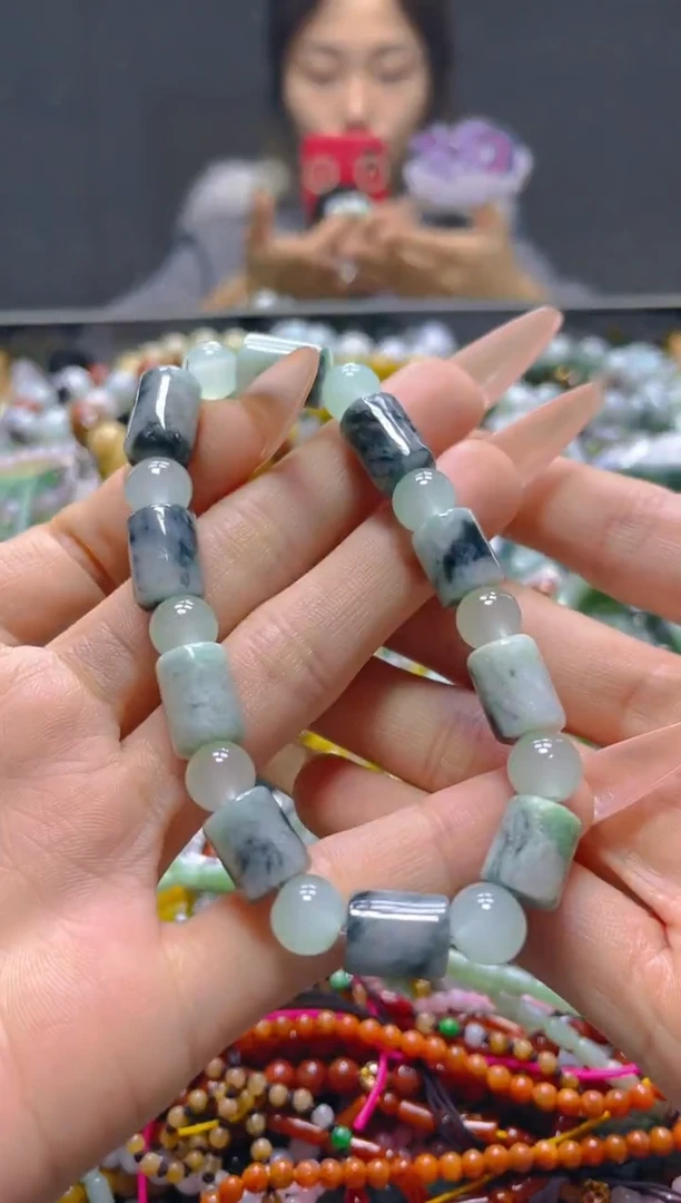 颈饰未镶嵌翡翠8MM