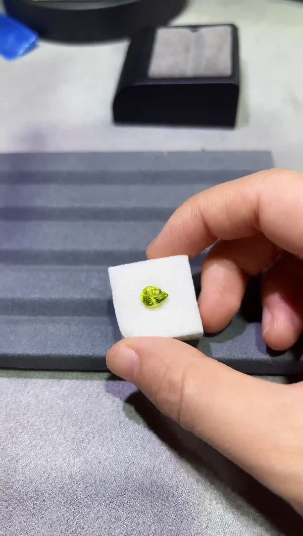 未镶嵌裸石橄榄石一粒1.16ct