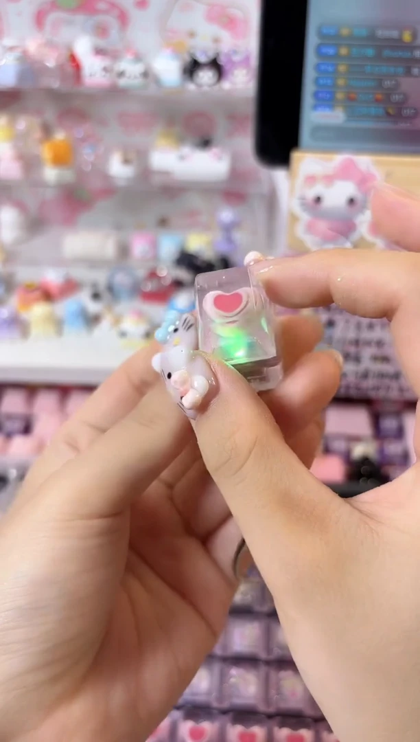 14.爆闪粉爱心滴胶键帽